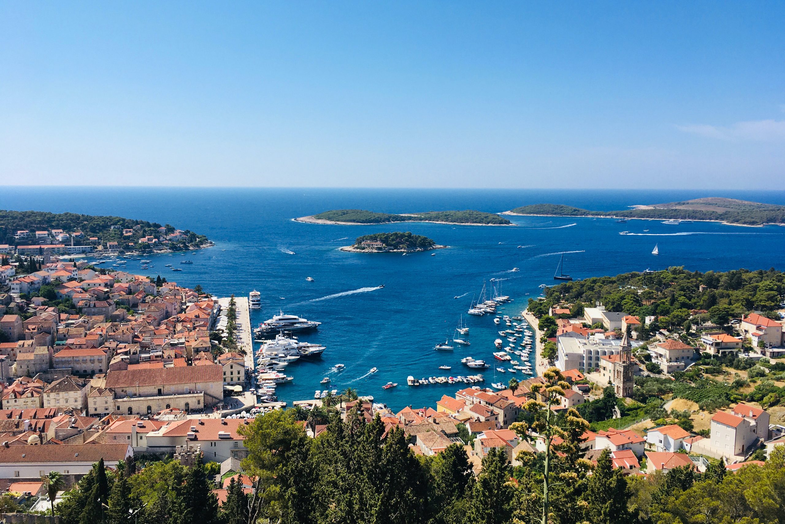 Perfecta Travel Island tour of Hvar with cabrio old-timer Beetle cars, self-drive itineraries image